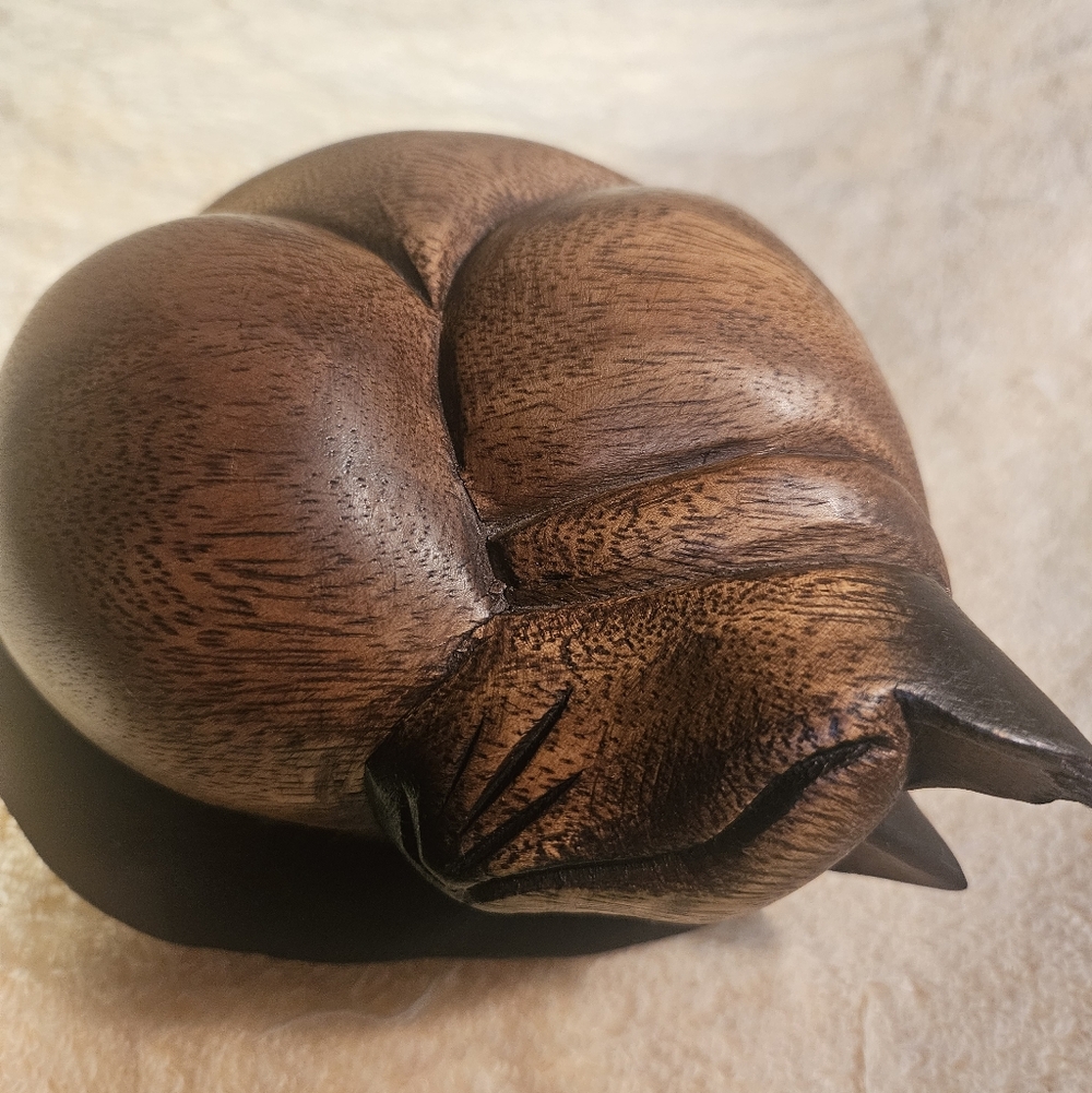 VINTAGE Hand-Carved Wooden Sleeping Siamese Cat